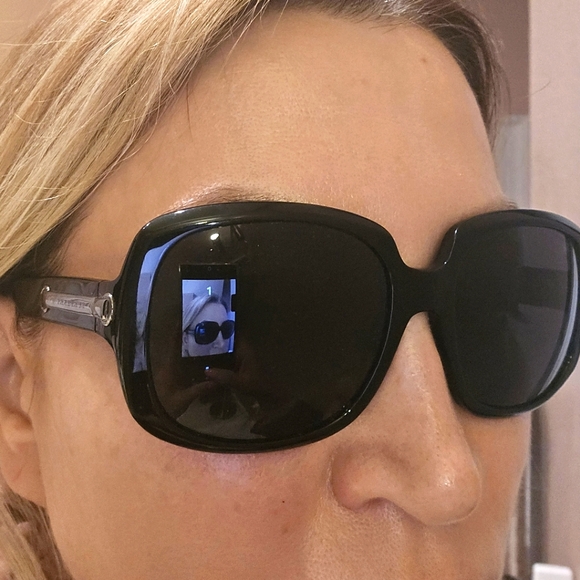 Burberry Accessories - Burberry Authentic black sunshades